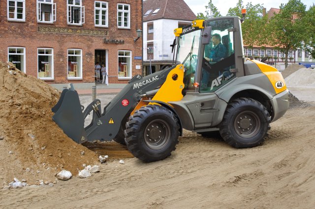 Nakladač Mecalac AF Series	