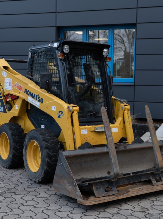 Komatsu 820-5